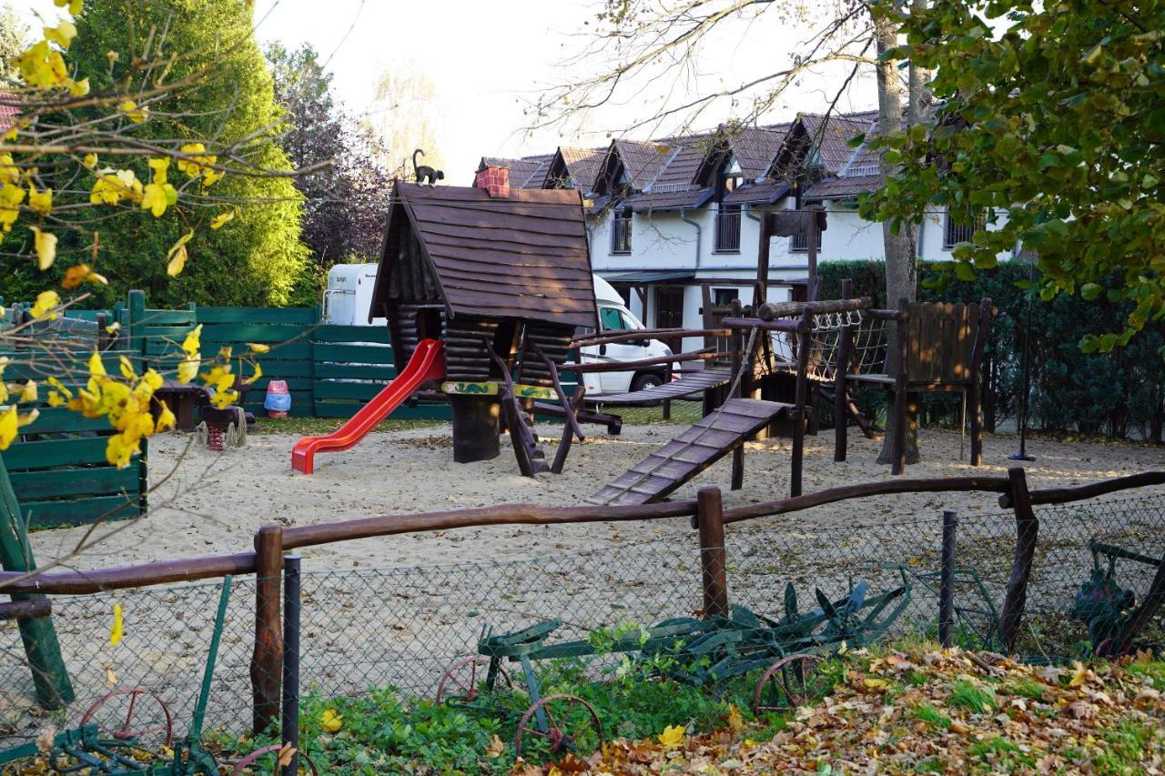 Schwarzes Ross Pensión Arnsdorf (Arnsdorf, Bautzen)